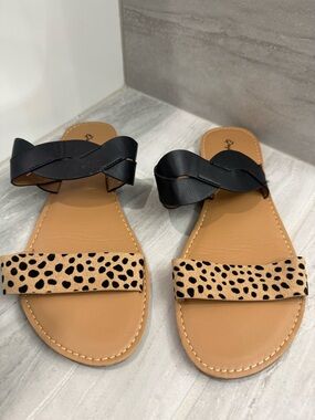 Qupid Black & Tan Cheetah Slide Sandals